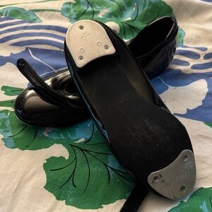 Danskin Glossy Black Tap Loafers